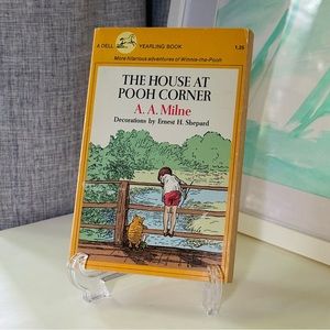 The House At Pooh Corner 🍯 Vintage Paperback Book